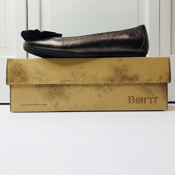 BORN Kira Moro Brown Slip On Flats Size 9 - Picture 1 of 10